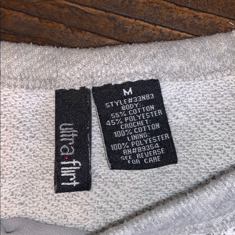 5/$20 🦄Ultra Flirt Long Sleeve Gray Top Sz M - Picture 3 of 4